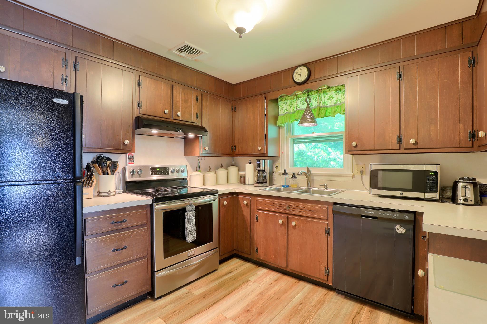 1964 Old Line Road Manheim, PA 17545 - Photo 12 of 37