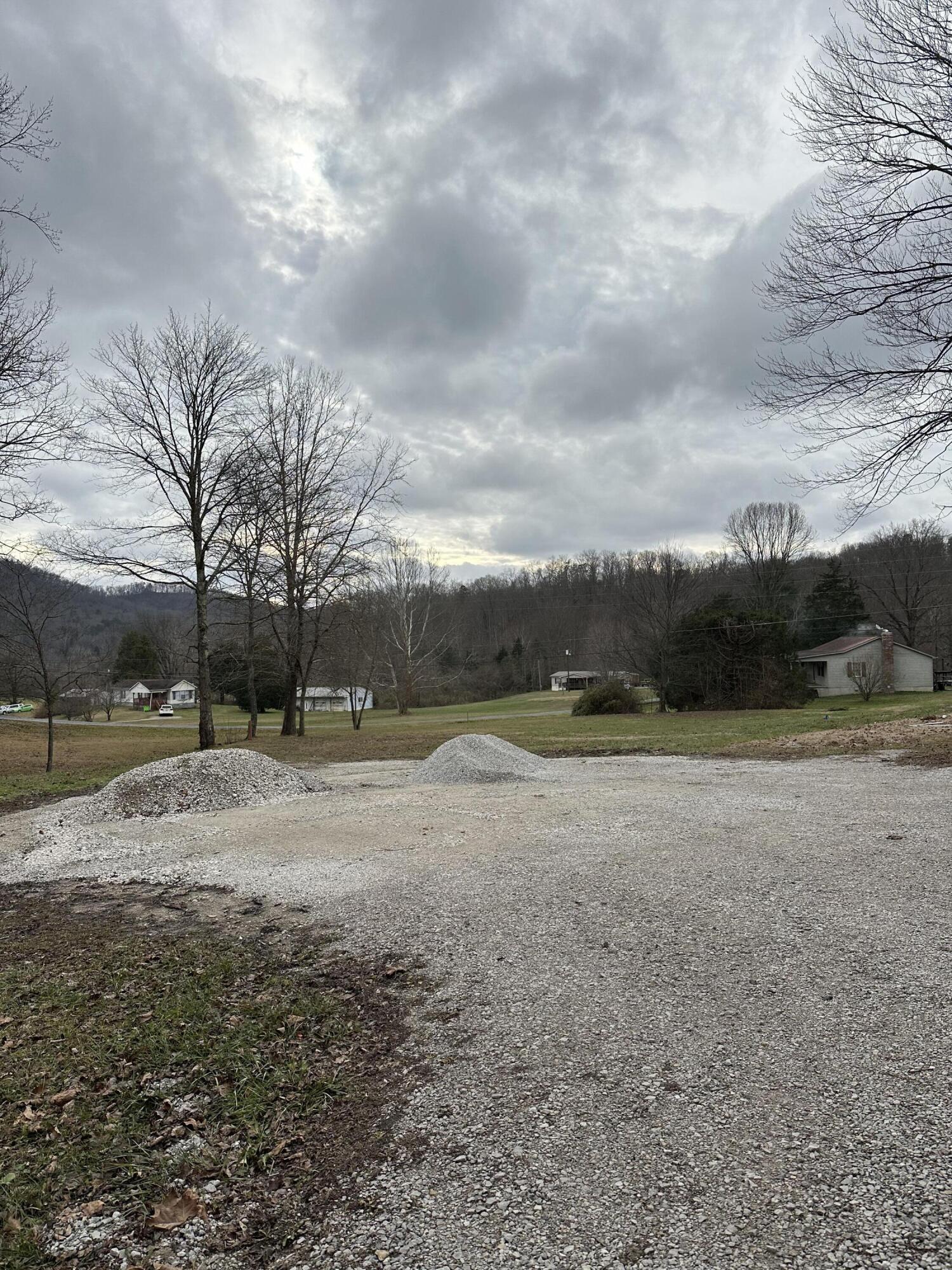 399 Dry Branch Road Irvine, KY 40336 - Photo 6 of 10 IMG_3294