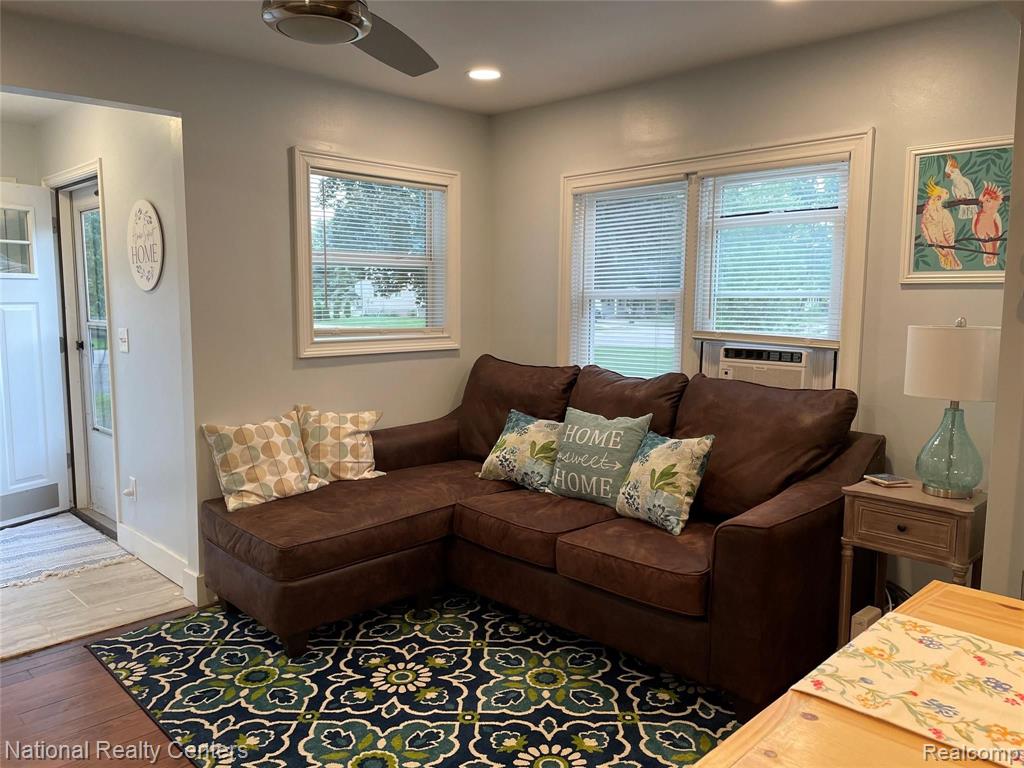 3196 Harrison Avenue Rochester Hills, MI 48307 - Photo 6 of 27