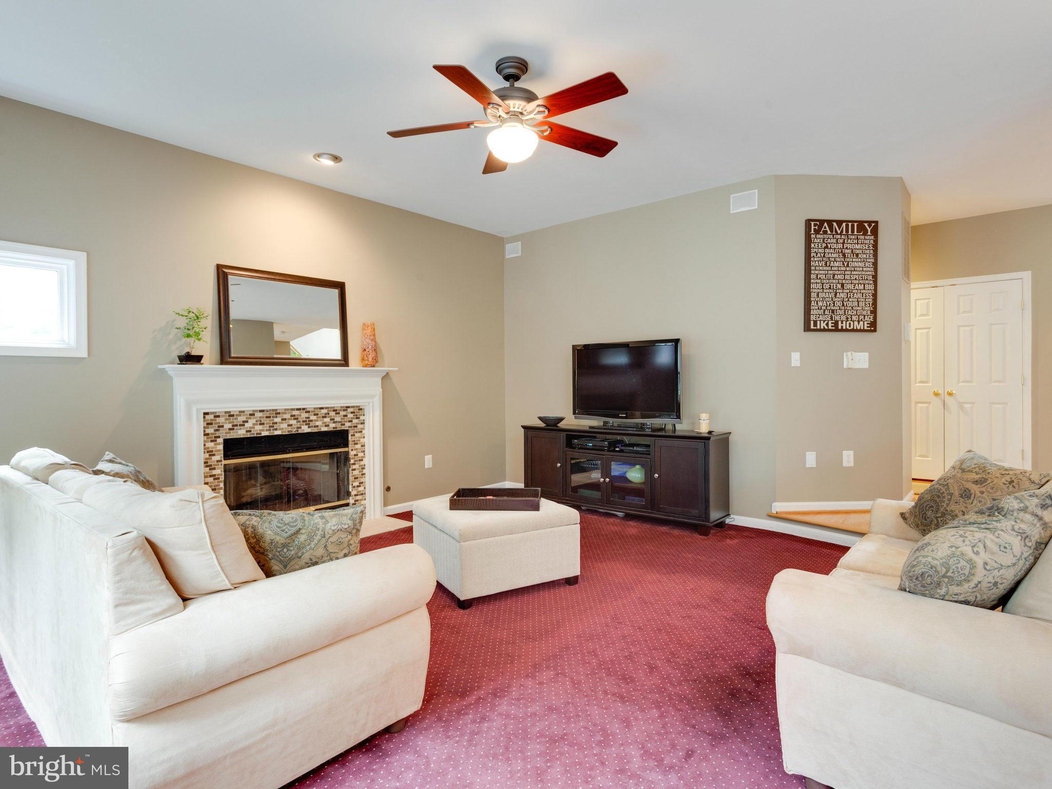 2000 Beacon Place Reston, VA 20191 - Photo 7 of 30 Family Room