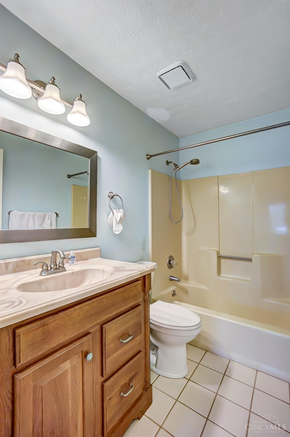 5880 Gaines Road Cincinnati, OH 45247 - Photo 20 of 37 Gallery Image 20