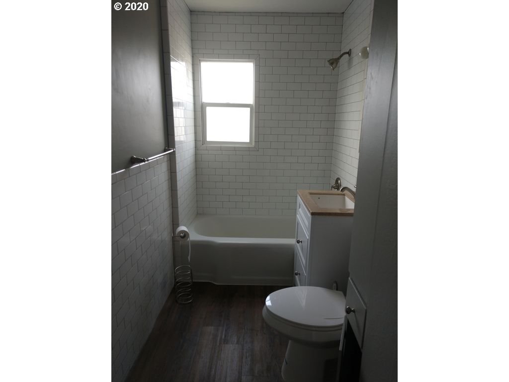568 East Ridgeway Avenue Hermiston, OR 97838 - Photo 4 of 7 Gallery Image 4