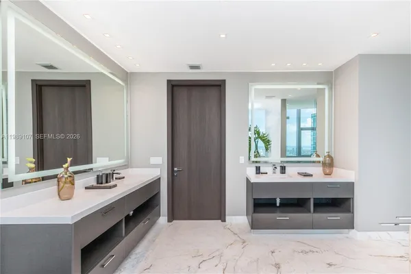 $25,000 | 851 Northeast 1st Avenue, Unit PH4611, Miami, FL 33132