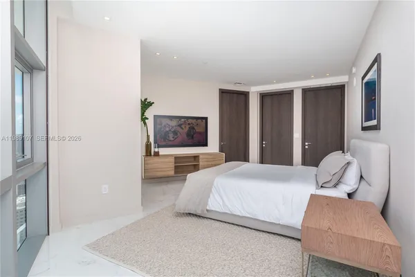 $25,000 | 851 Northeast 1st Avenue, Unit PH4611, Miami, FL 33132