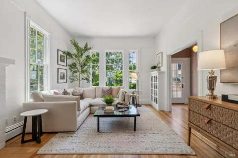$1,495,000 | 17 10th Street, Petaluma, CA 94952