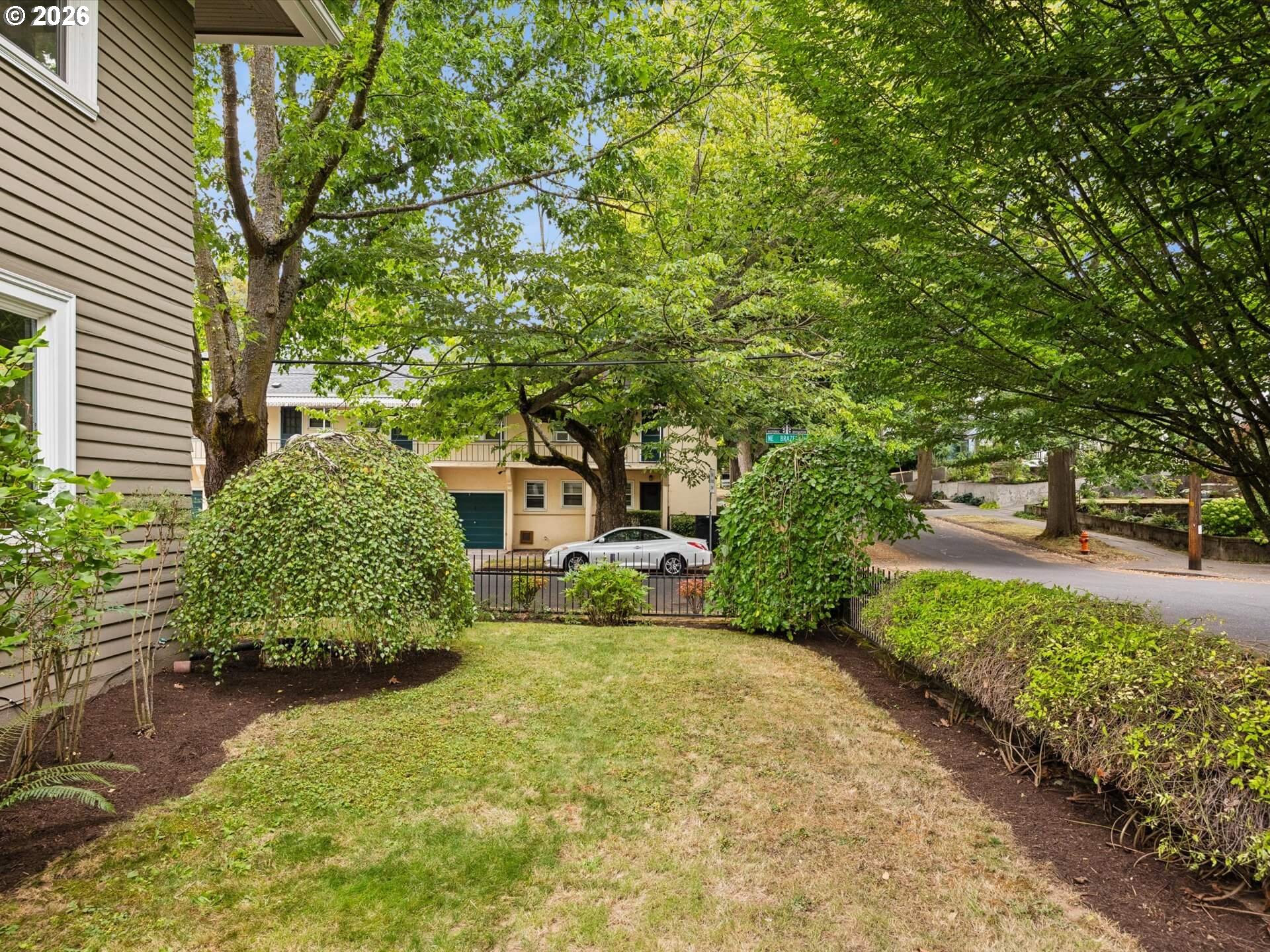 1130 Northeast Brazee Street Portland, OR 97212 - Photo 35 of 42