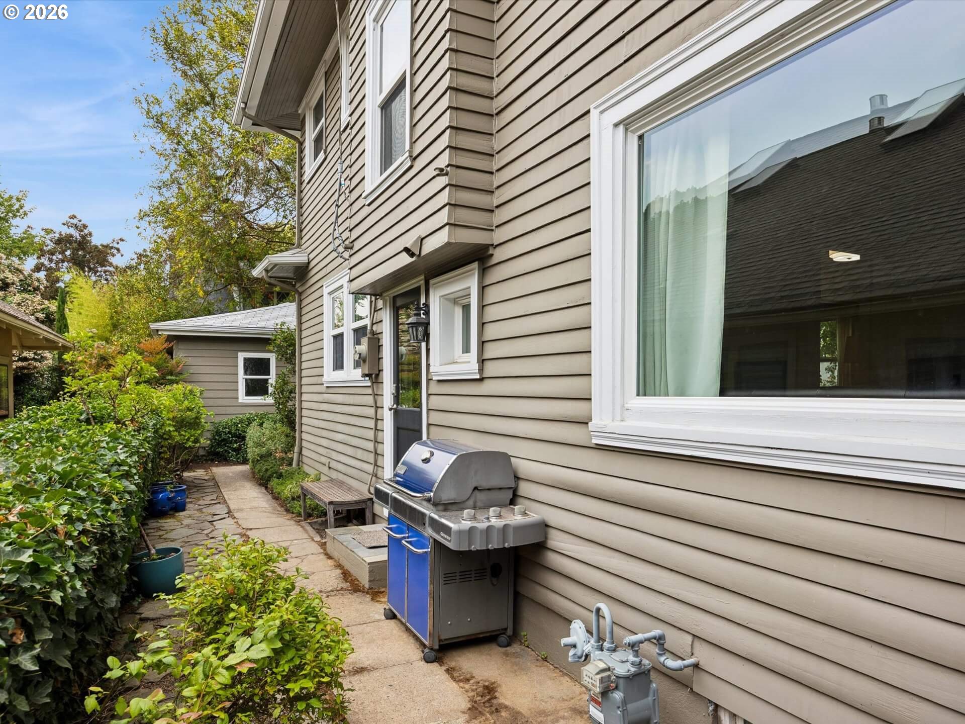 1130 Northeast Brazee Street Portland, OR 97212 - Photo 38 of 42