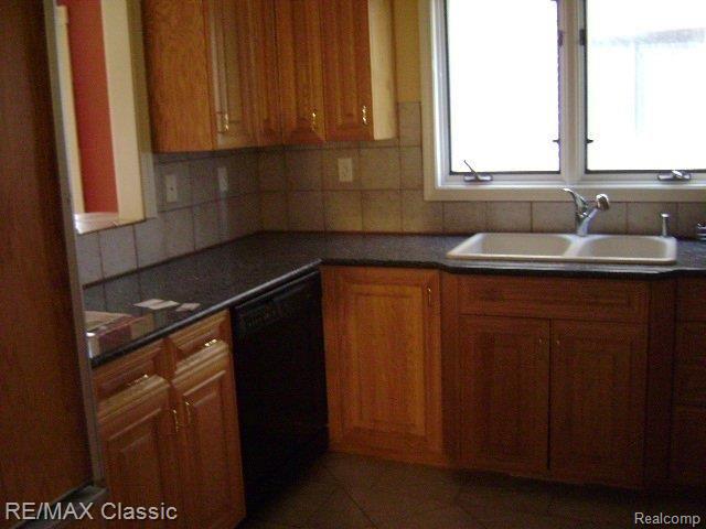 460 Southfield Road, Unit 6 Birmingham, MI 48009 - Photo 8 of 17 INTERIOR