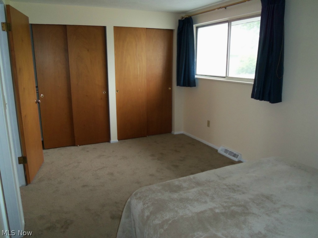 8955 West Ridge Road, Unit C Elyria, OH 44035 - Photo 17 of 24 Master Bedroom with new carpet.
