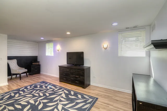 $510,000 | 305 Maple Street, Glen Ellyn, IL 60137