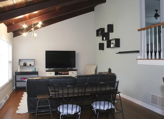 $499,000 | 305 Maple Street, Glen Ellyn, IL 60137