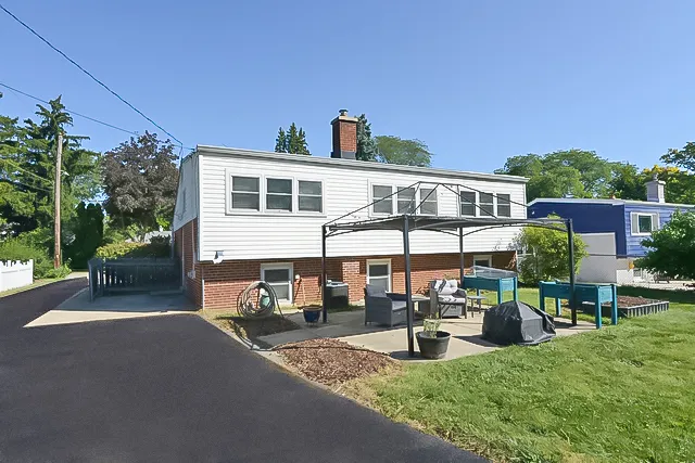 $510,000 | 305 Maple Street, Glen Ellyn, IL 60137