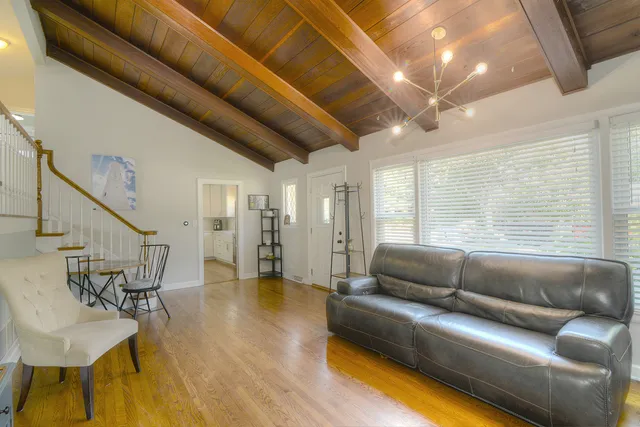 $510,000 | 305 Maple Street, Glen Ellyn, IL 60137