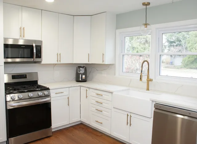 $499,000 | 305 Maple Street, Glen Ellyn, IL 60137