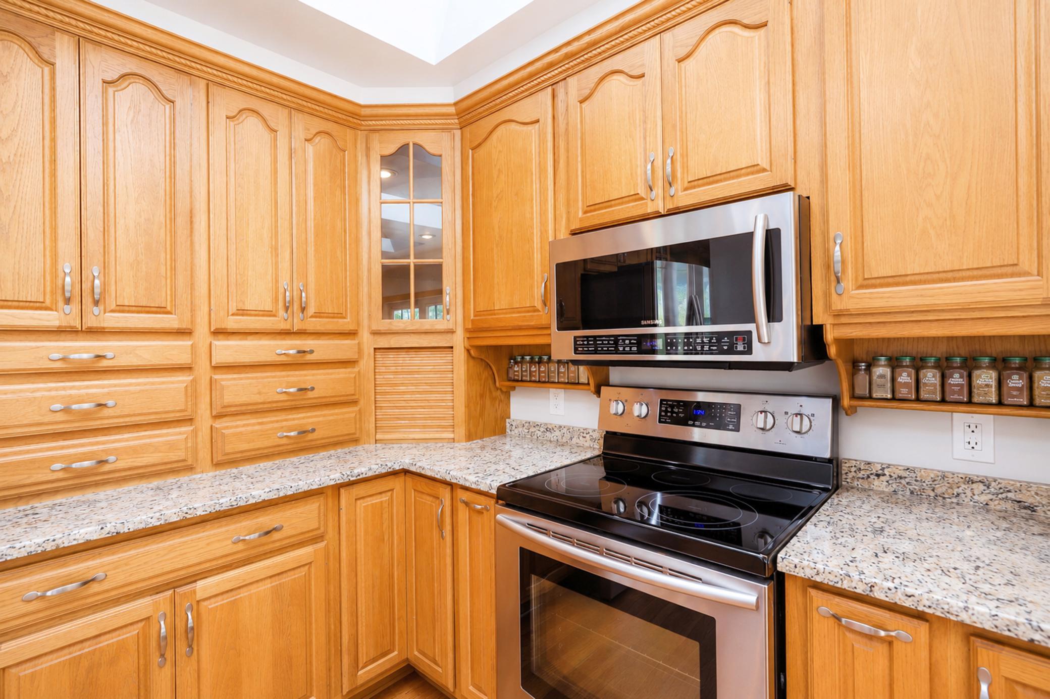 715 36th Street Southwest Rochester, MN 55902 - Photo 8 of 48