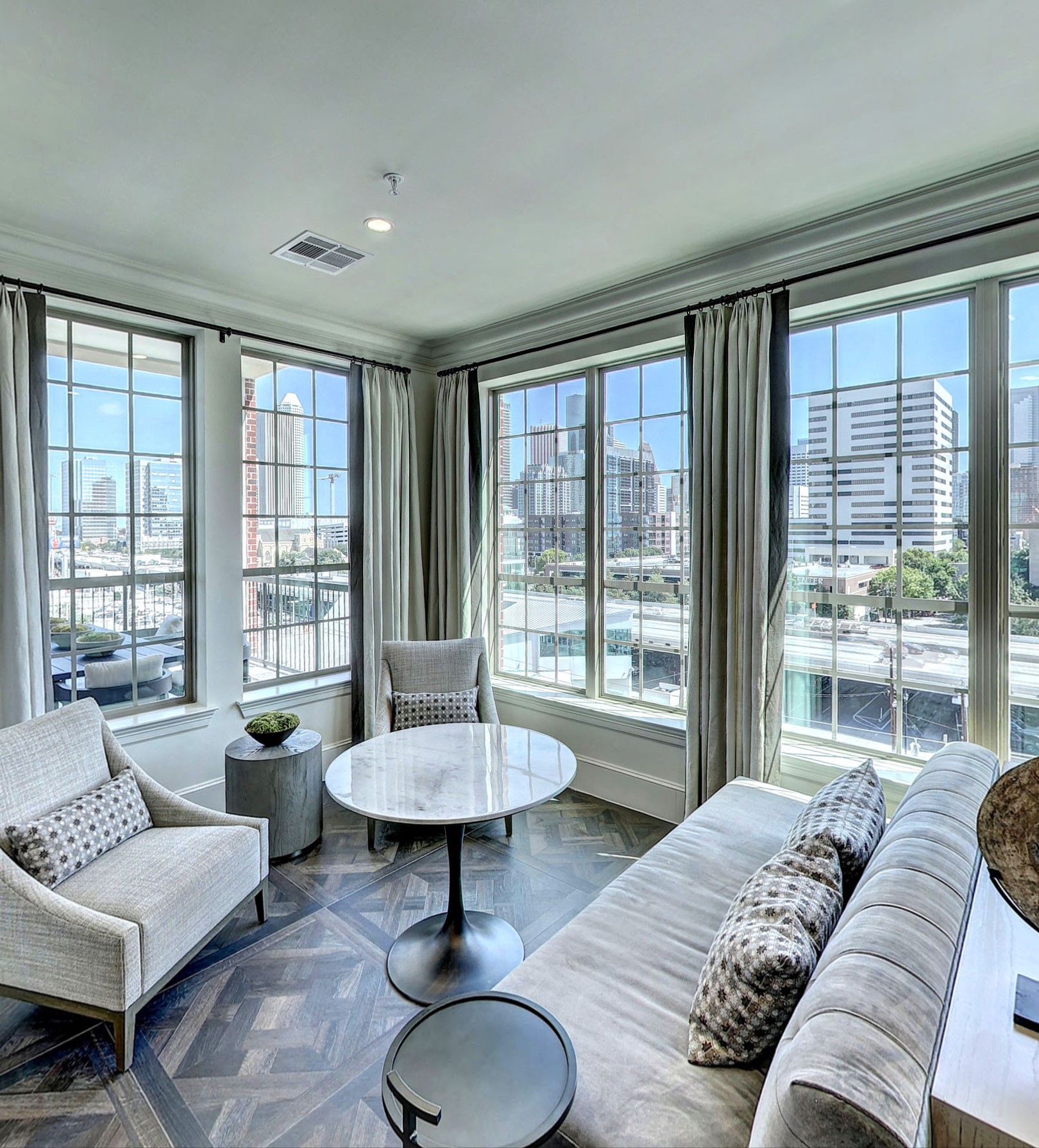2111 Austin Street, Unit 433 Houston, TX 77002 - Photo 2 of 8