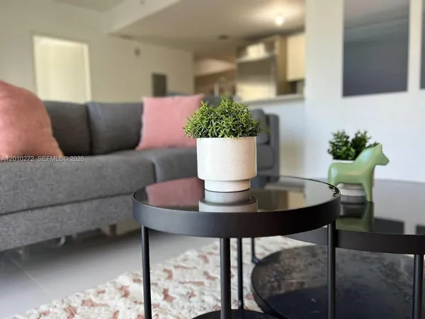 $4,500 | 1300 Brickell Bay Drive, Unit 3400, Miami, FL 33131