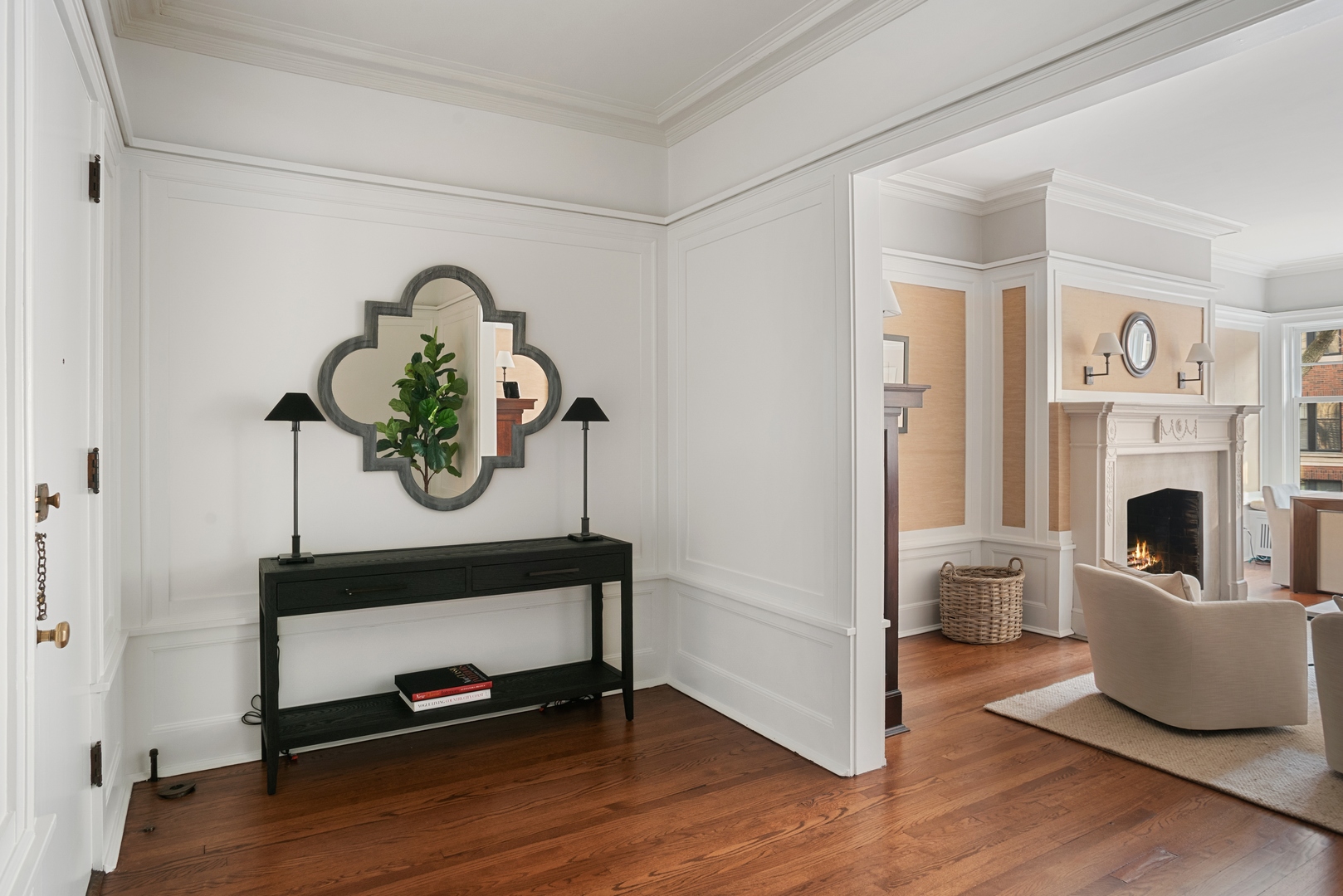 322 West Belden Avenue, Unit 1W Chicago, IL 60614 - Photo 14 of 24 a living room with furniture and a fireplace