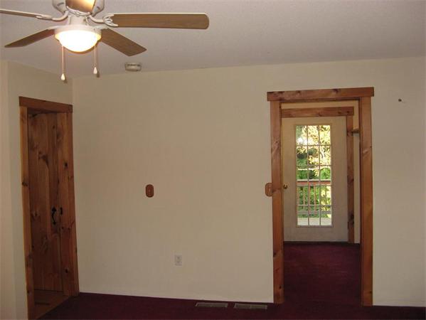 360 Barr Road New Braintree, MA 01531 - Photo 7 of 13 Gallery Image 7