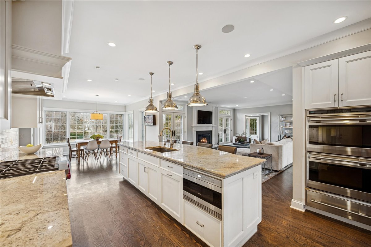 Undisclosed Address Winnetka, IL 60093 - Photo 13 of 55