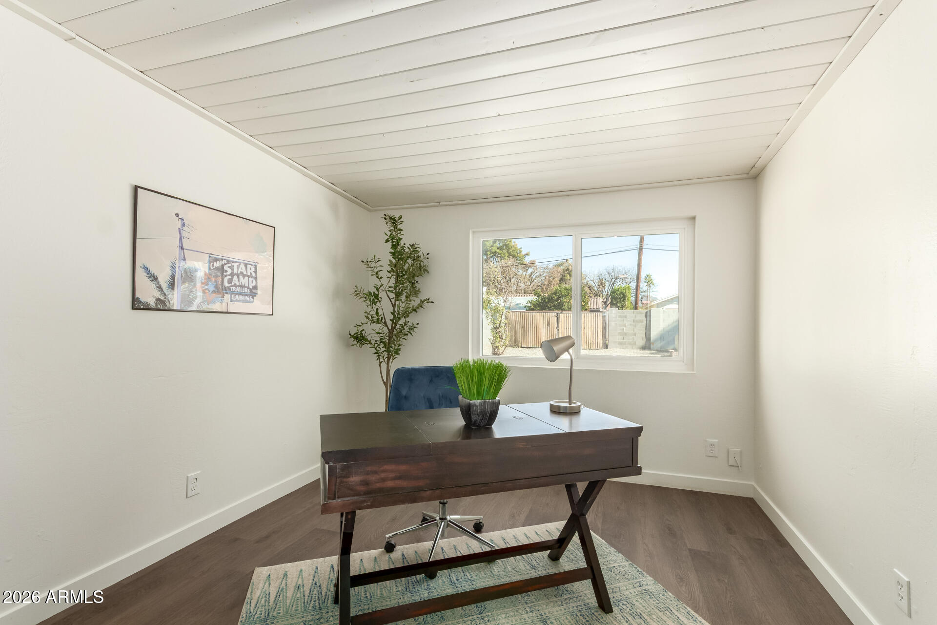 7819 North 17th Avenue Phoenix, AZ 85021 - Photo 23 of 31 a view of a workspace with furniture