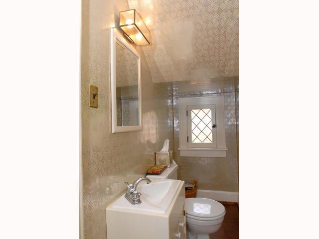 1918 Tremont Road Columbus, OH 43212 - Photo 7 of 16
