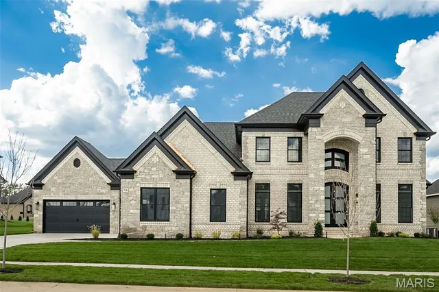 $1,944,842 | 718 Silver Buck Lane, Chesterfield, MO 63005