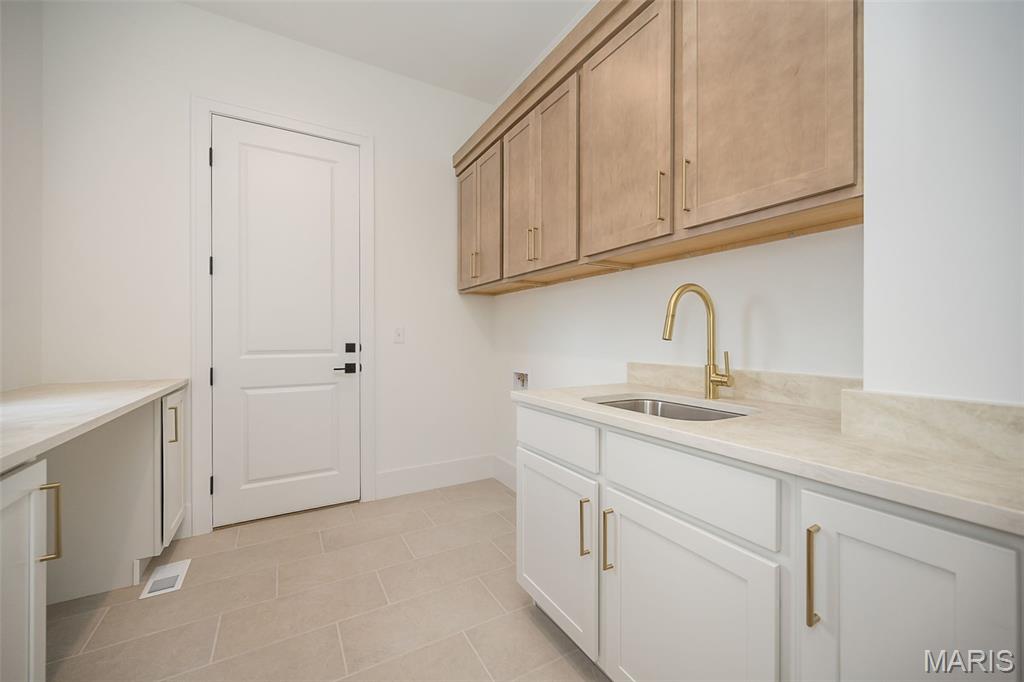 718 Silver Buck Lane Chesterfield, MO 63005 - Photo 34 of 80