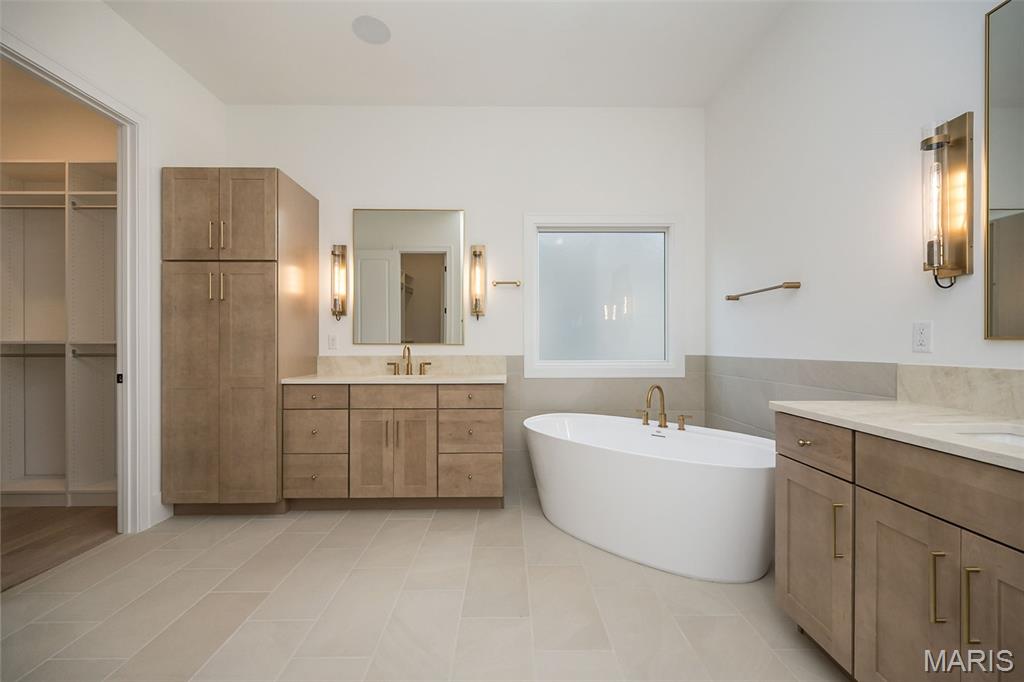 718 Silver Buck Lane Chesterfield, MO 63005 - Photo 44 of 80