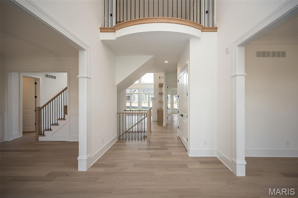 718 Silver Buck Lane Chesterfield, MO 63005 - Photo 7 of 80