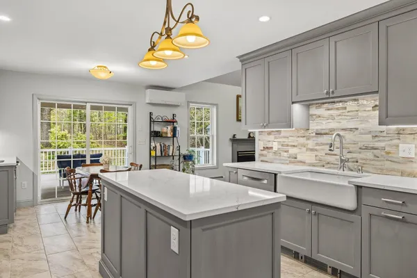 $995,000 | 9 Homestead Lane, Brentwood, NH 03833