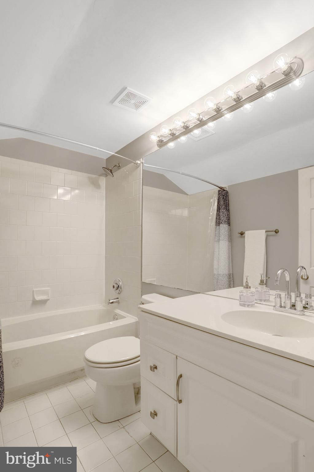 6043 Riddle Walk Alexandria, VA 22312 - Photo 40 of 53 Guest bathroom.