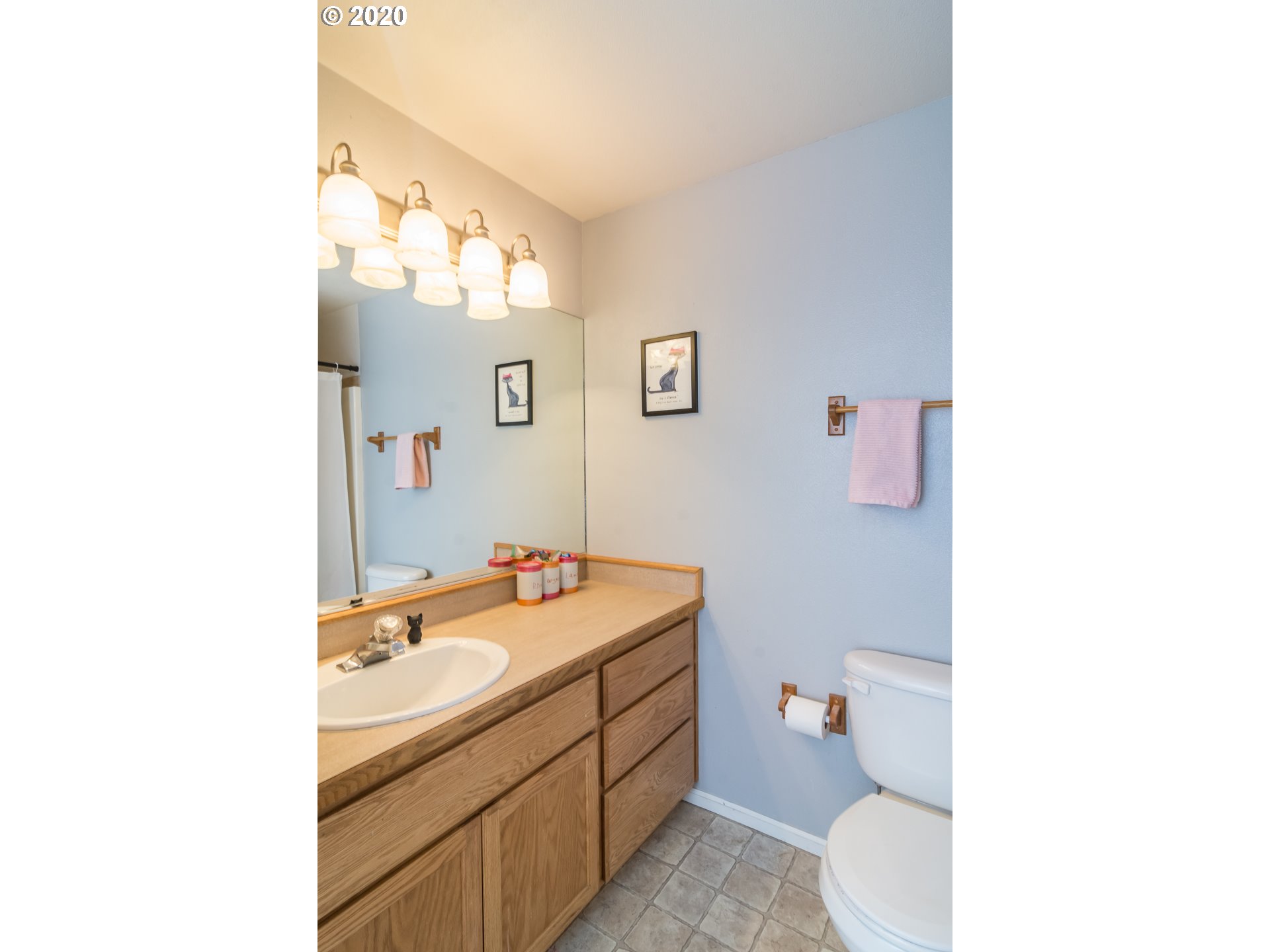 1630 Rolling Hills Road Roseburg, OR 97471 - Photo 21 of 32 Gallery Image 21