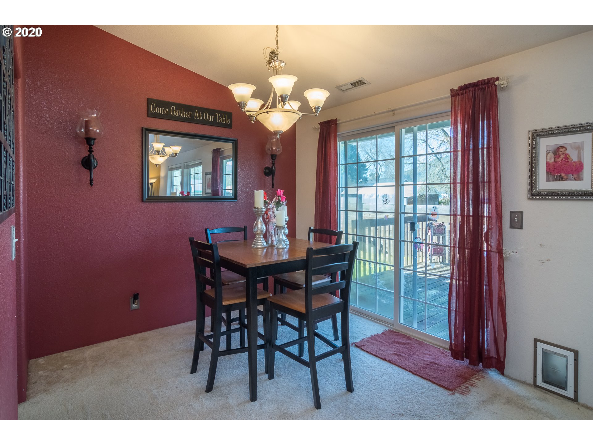 1630 Rolling Hills Road Roseburg, OR 97471 - Photo 8 of 32 Gallery Image 8