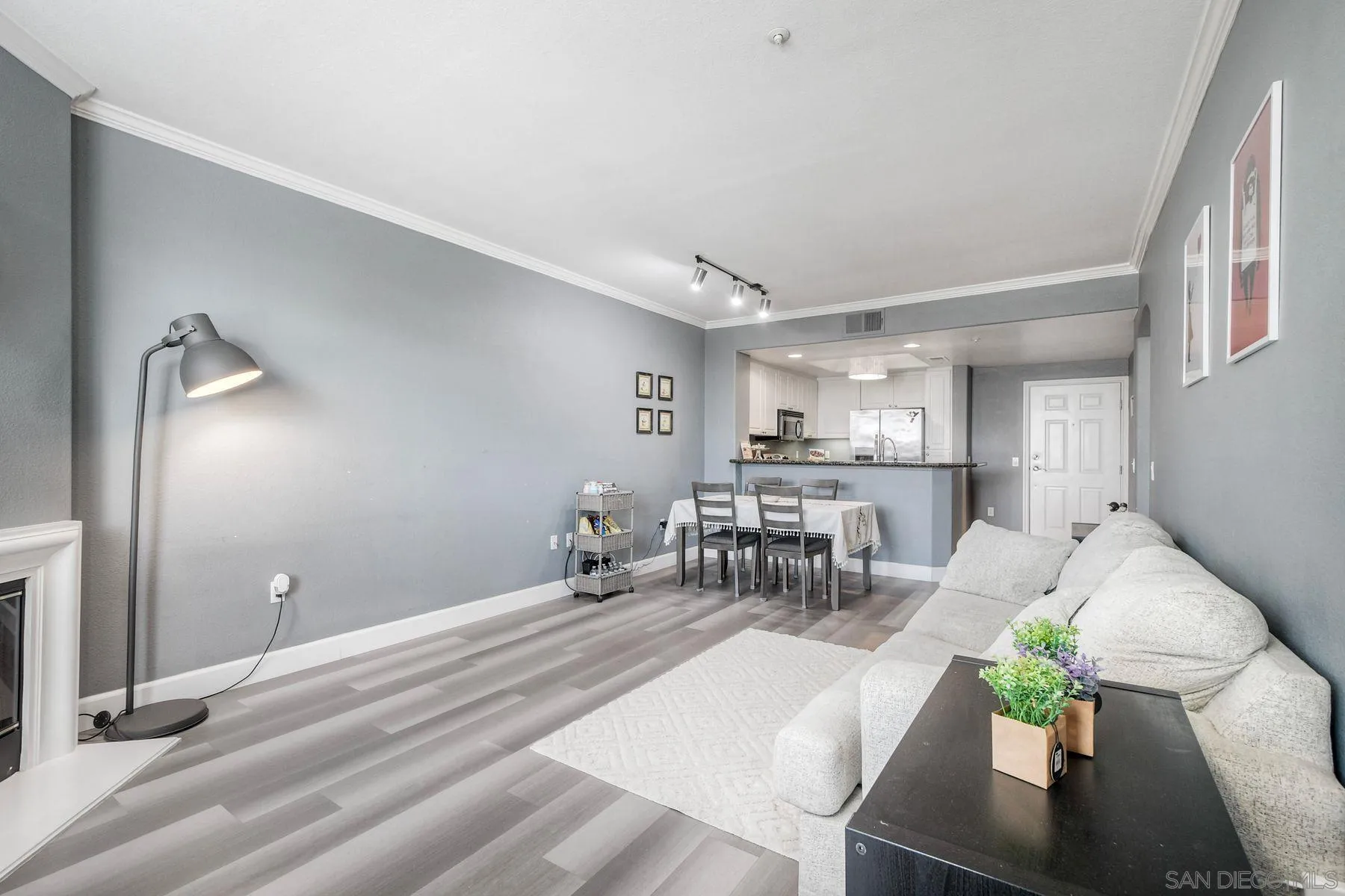 9253 Regents Road, Unit A305 La Jolla, CA 92037 - Photo 11 of 32