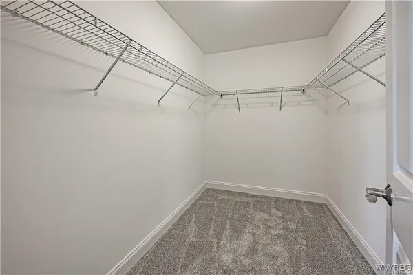 $449,900 | 7109 Lincoln Avenue Extension, Lockport Town, NY 14094