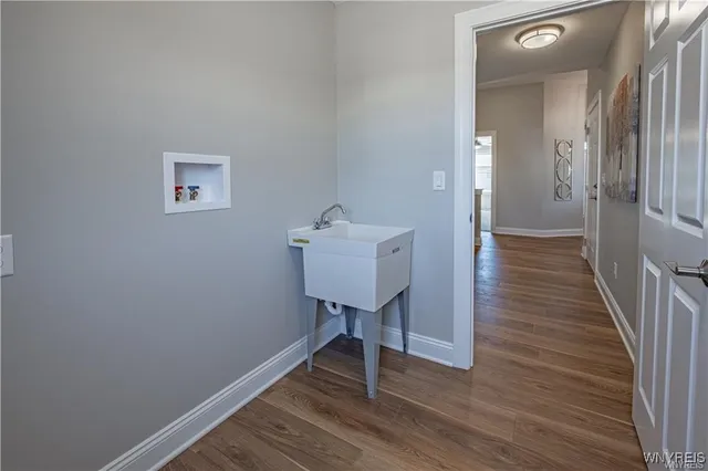 $449,900 | 7109 Lincoln Avenue Extension, Lockport Town, NY 14094