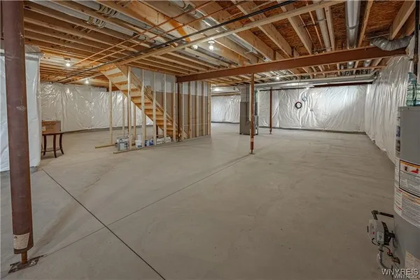 $449,900 | 7109 Lincoln Avenue Extension, Lockport Town, NY 14094