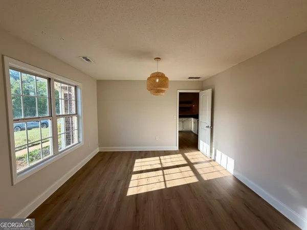 $2,575 | 344 McKibben Drive, Locust Grove, GA 30248