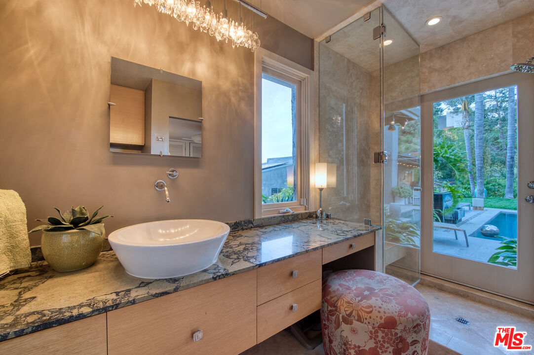 3827 Rhodes Avenue Studio City, CA 91604 - Photo 21 of 28