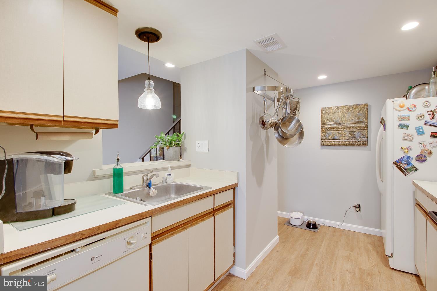 12918 Grays Pointe Road Fairfax, VA 22033 - Photo 11 of 18 Gallery Image 11