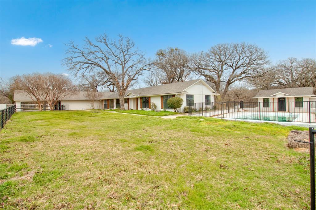3700 Moseley Road Cross Roads, TX 76227 - Photo 4 of 38