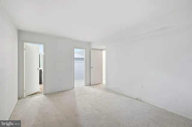 $219,900 | 18701 Walkers Choice Road, Unit 18701, Gaithersburg, MD 20886