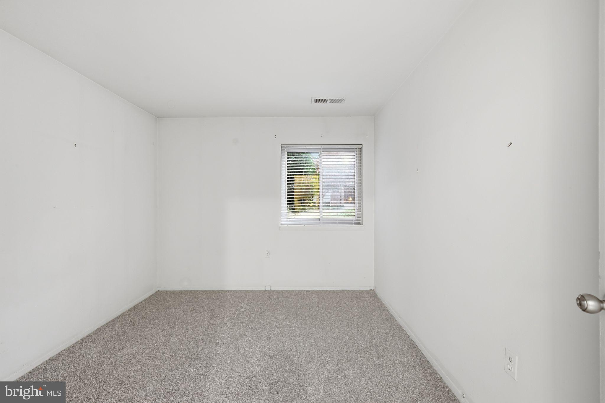 18701 Walkers Choice Road, Unit 2 Gaithersburg, MD 20886 - Photo 9 of 10