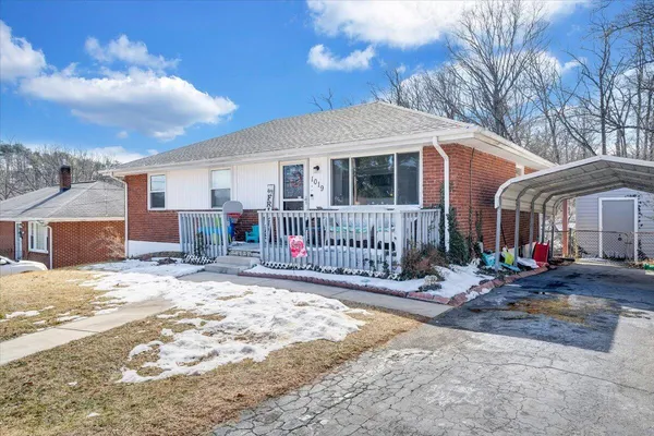 $224,950 | 1019 Rosemary Avenue Southeast, Roanoke, VA 24014