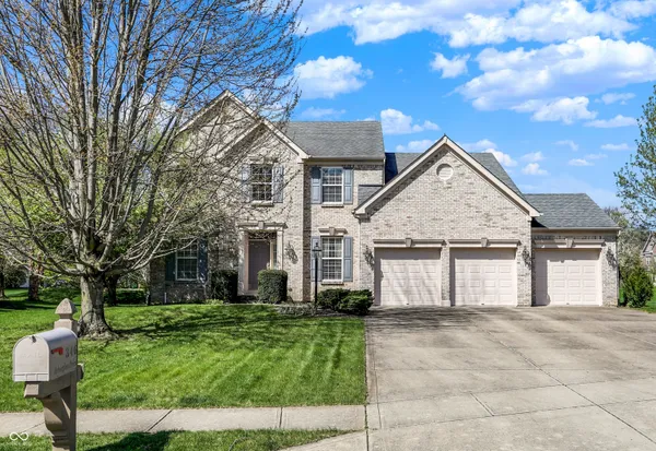 $450,000 | 346 Arborglen Drive, Brownsburg, IN 46112