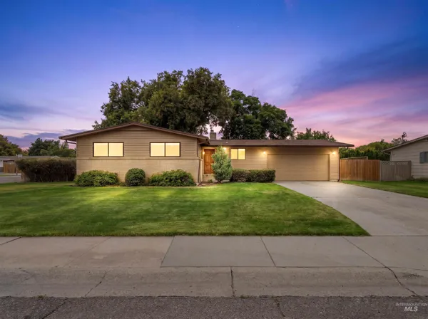 $430,000 | 3841 Sheringham Drive, Boise, ID 83704