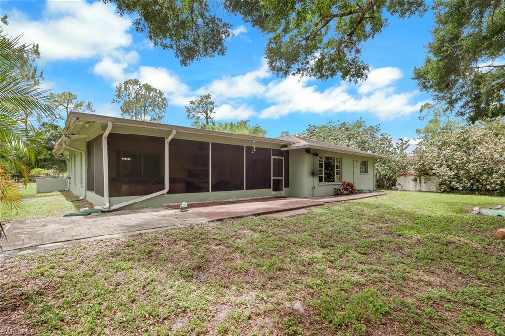 3425 29th Avenue Southwest Naples, FL 34117 - Photo 21 of 49