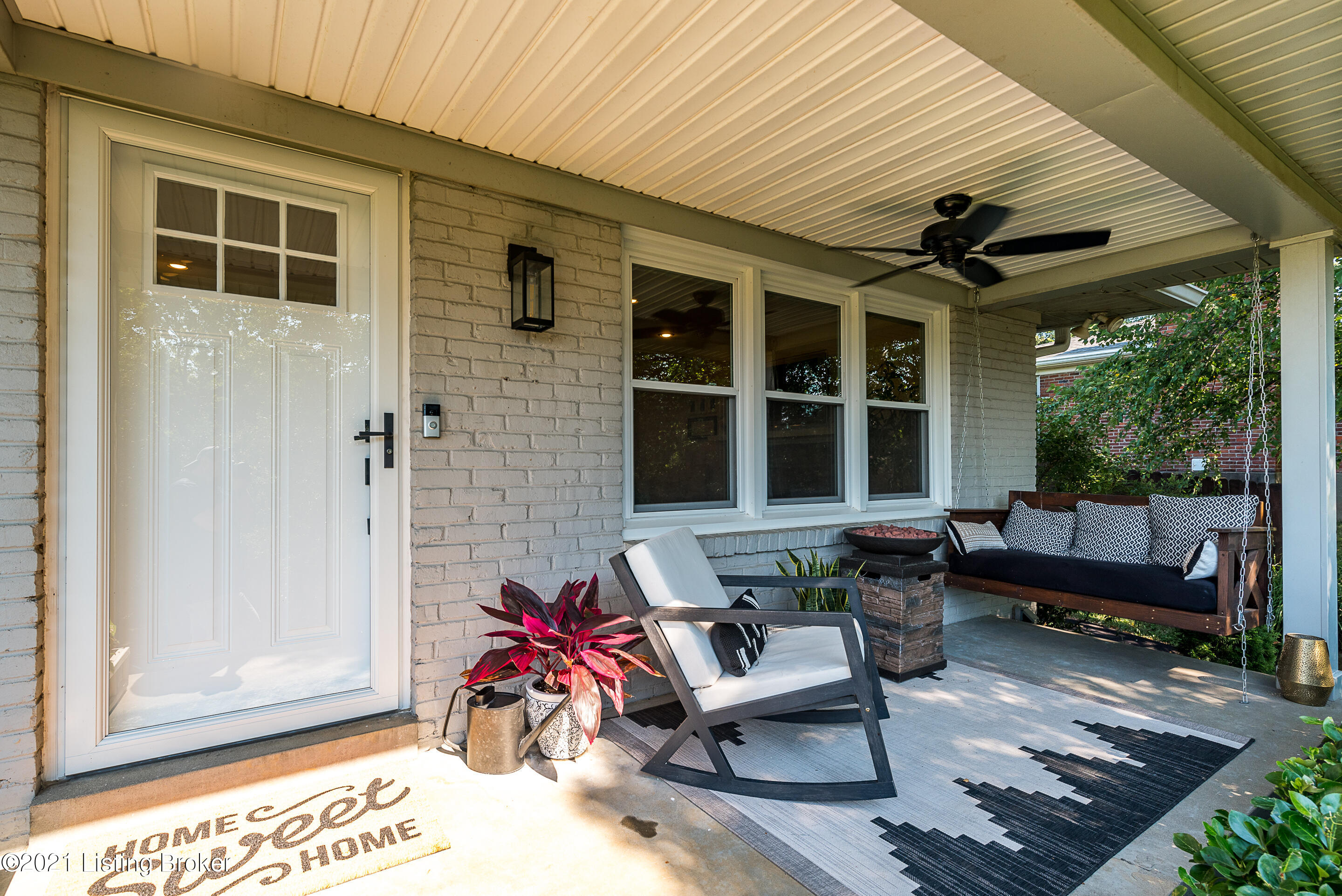 510 Indian Ridge Road Louisville, KY 40207 - Photo 2 of 24 AA Indian Covered Front Porch
