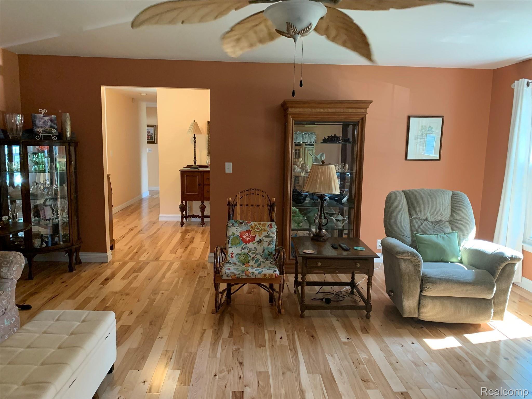 14215 Barnes Road Byron, MI 48418 - Photo 11 of 31 IMG_3263.JPG
